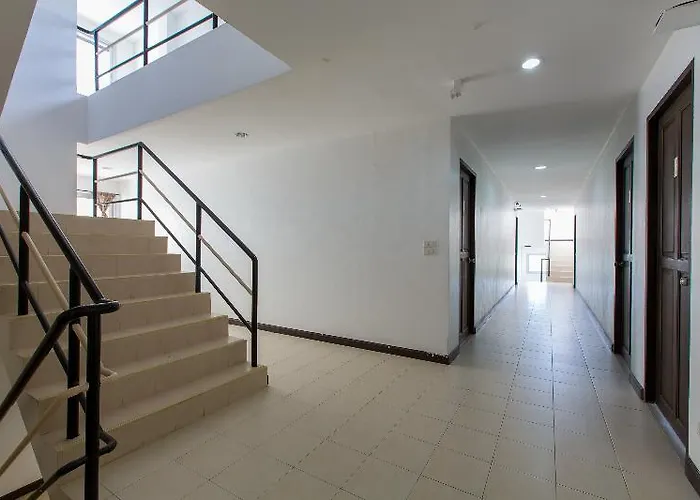 Golden House Bts Chidlom 3*